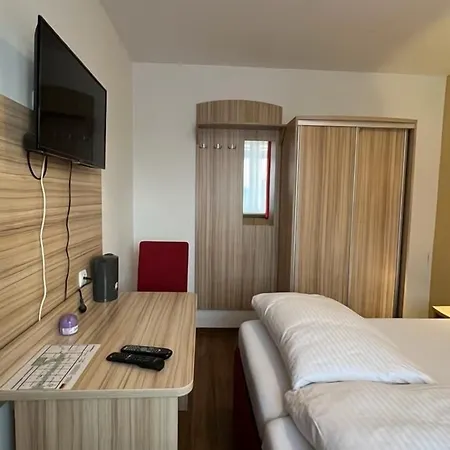 Hotel Gifhorn Inn Otel 3*